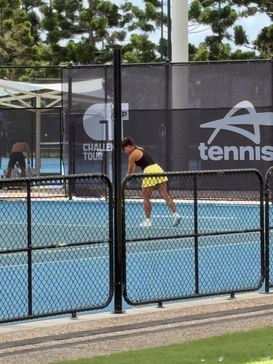 【ITF女子】🇦🇺布里斯班W75女单资格赛决胜轮🇨🇳郭涵煜3-6/6-1