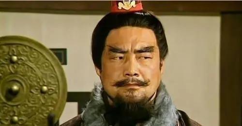 公元228年，曹魏权臣司马懿接到孟达反叛的消息之后，一边写信稳住孟达，一边又暗中