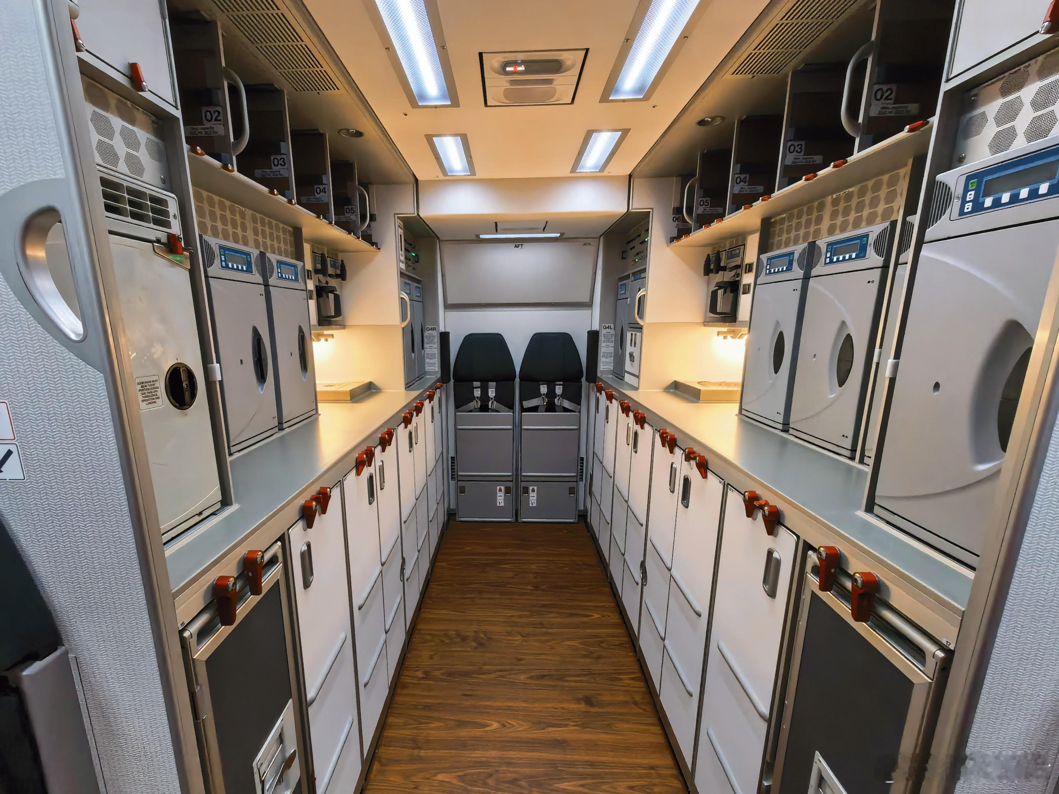 后厨房的王座，掌管厨房的神。