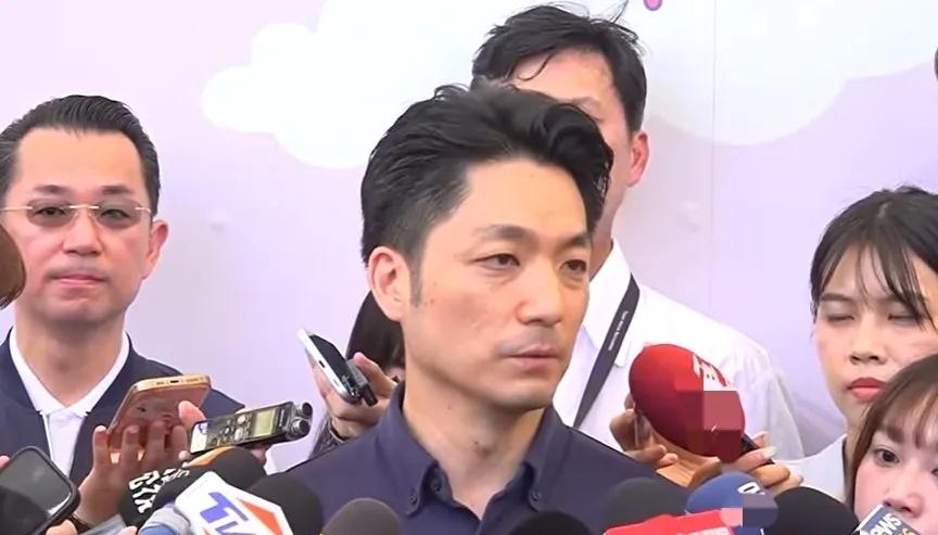 蒋万安强调“我不能接受当局昨天的傲慢回应26日上午，台北市长蒋万安受访时谈起