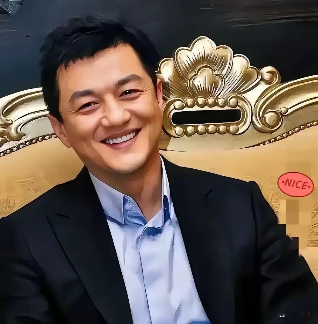 我敬李亚鹏是一条真汉子！他把连本带息的5000万债务还完了。无债一身轻，我