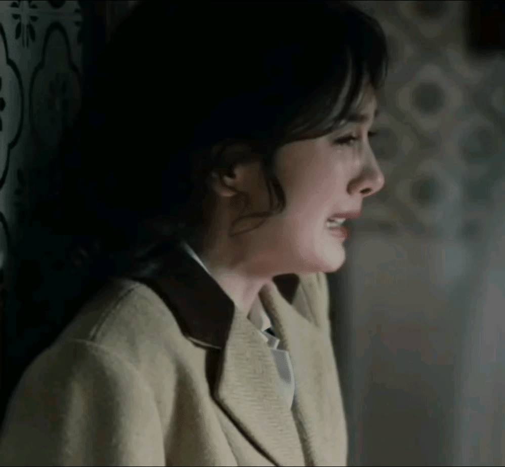 杨幂工作室江山大同粉丝已经疯了，正在工作室评论区叫嚣中，一边空评说什么历史正剧