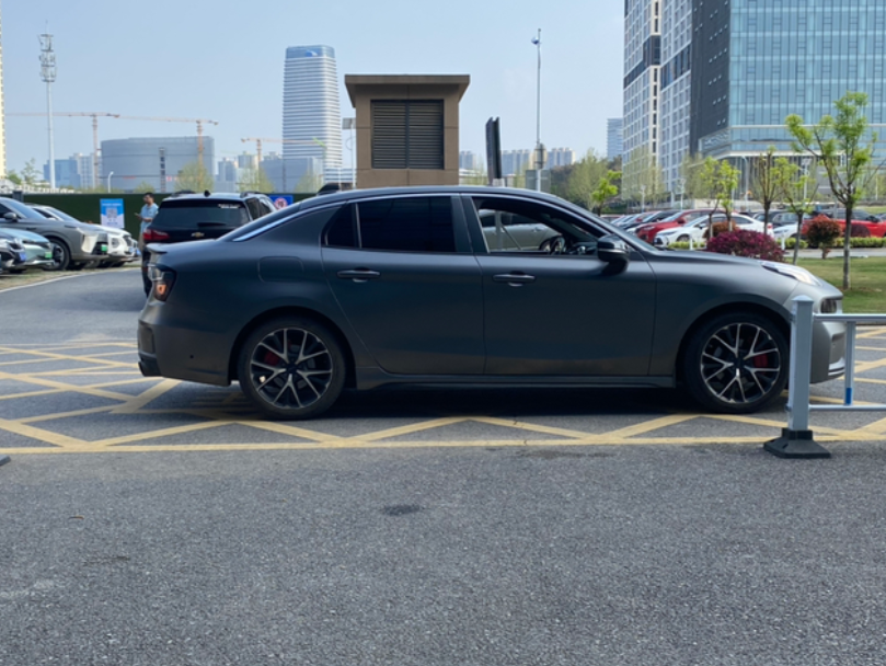 二手03真的很香不是新车买不起，二手更有性价比。买回来的时候3.7万公里，目前