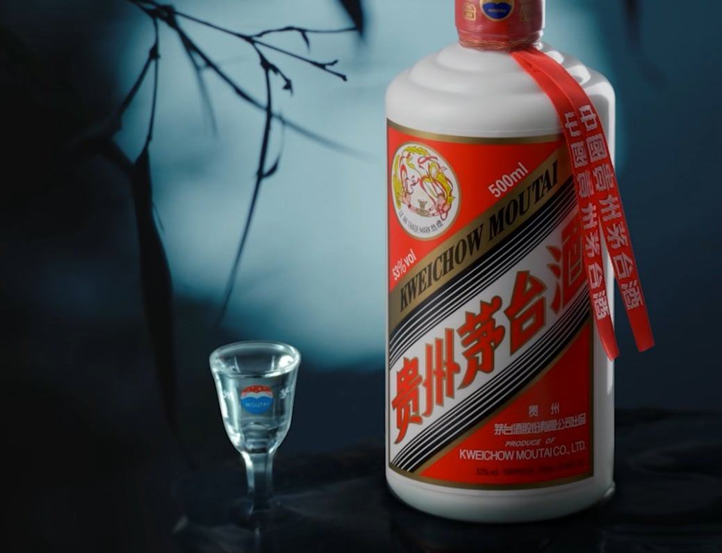 连日来，有媒体实地走访多家线下酒类连锁店、商超、烟酒店等白酒销售终端发现，飞天茅