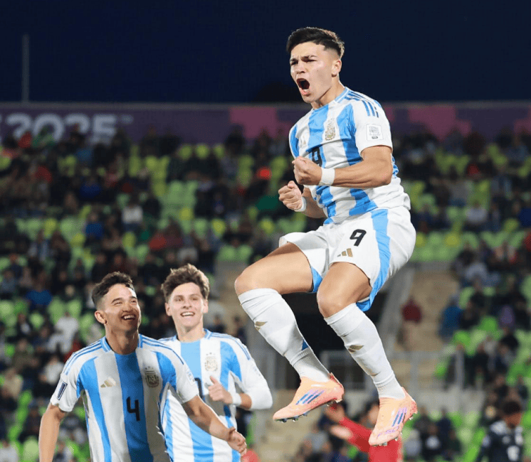 世青赛: 阿根廷1-0哥伦比亚, 西尔维蒂建功, 阿根廷晋级决赛