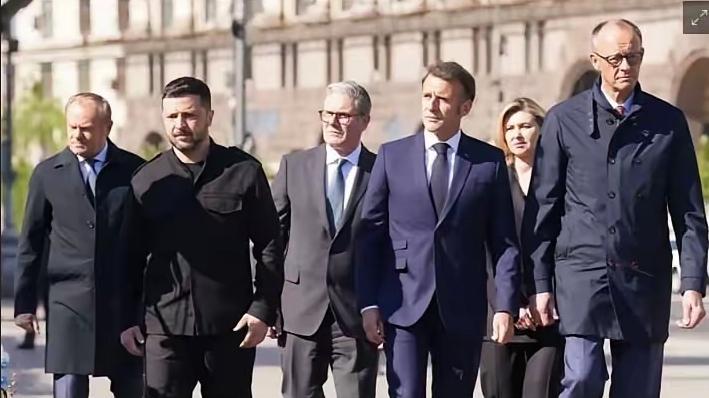 【夺命剑】​12月5日，《政治报》报道，北约欧洲盟军最高司令亚历克苏斯·格林凯