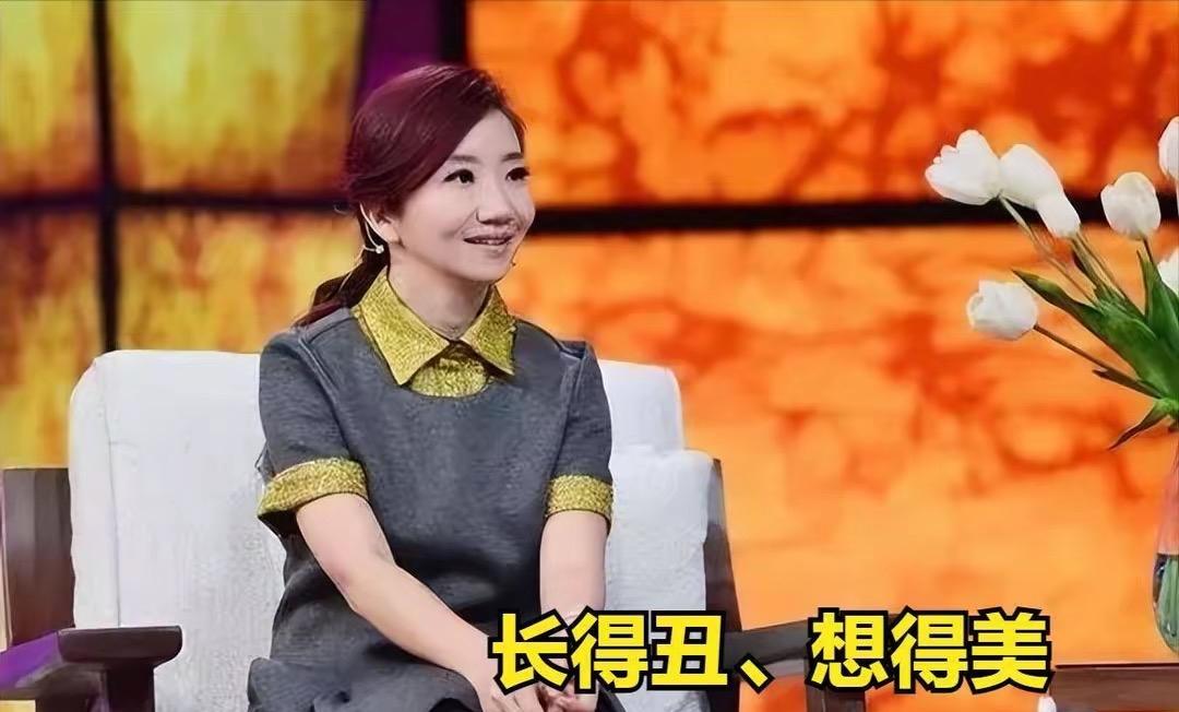 6月初，三位港独艺人妄图内地捞金，各个平台抵制，演唱会被取消。近日，曾参拜安倍、