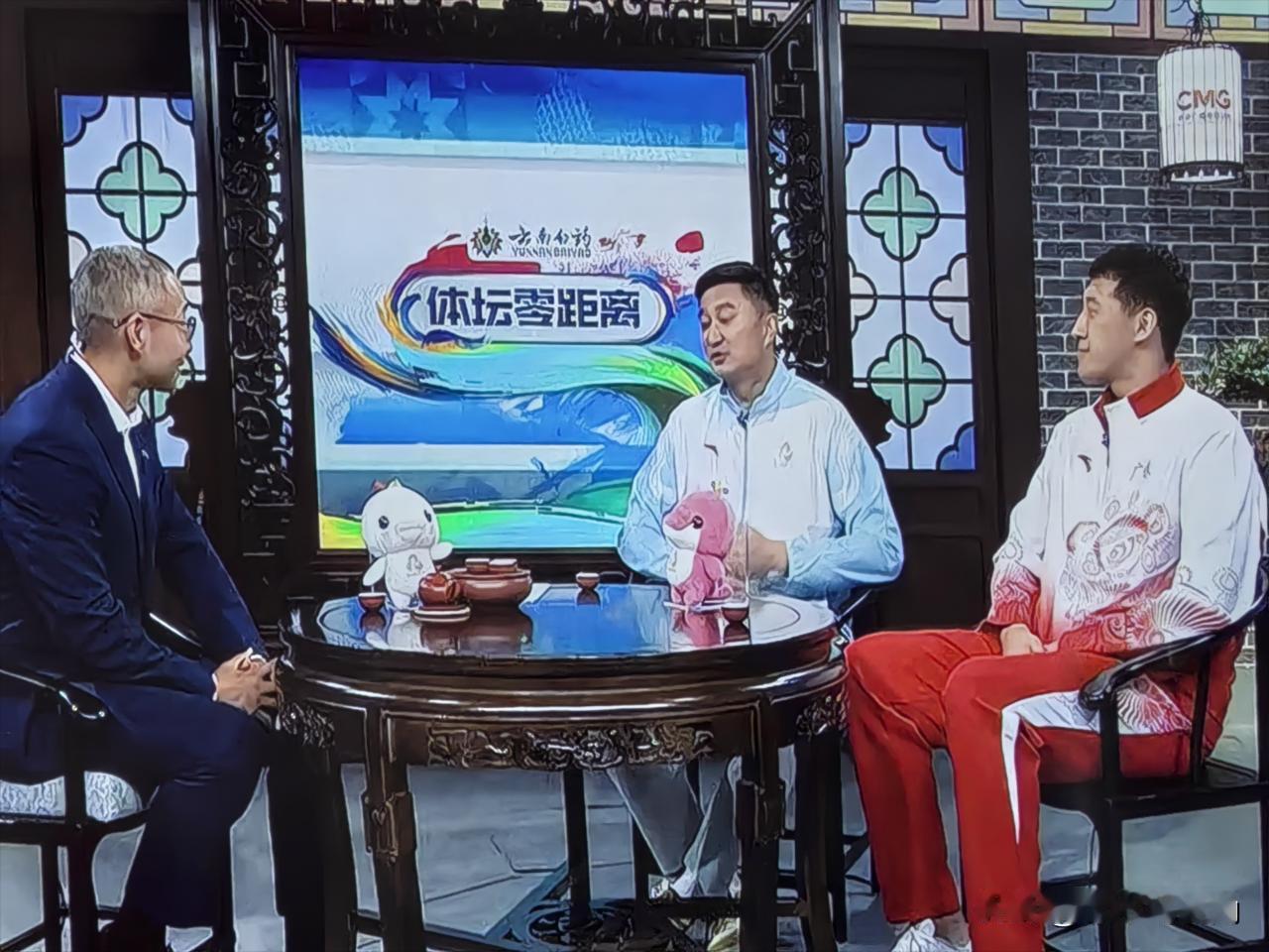 惊不惊喜，意不意外？于嘉老师的体坛零距离请来了两位不“俗”之客。一个是广东男篮