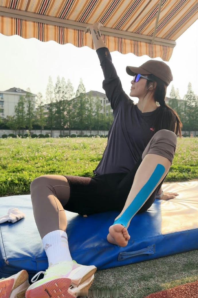 短跑女神吴艳妮晒训练照，这腿果然不一般