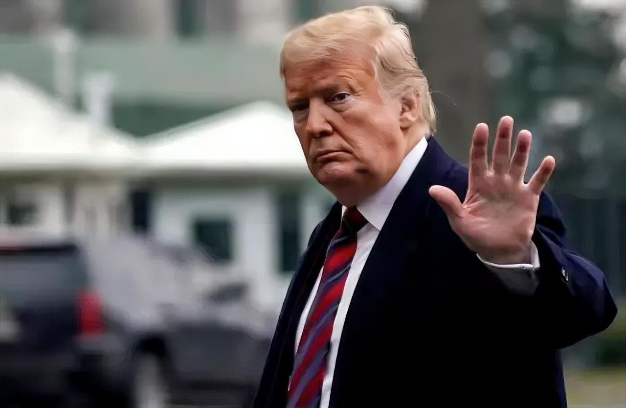 特朗普的对华关税，有可能再降10%？华盛顿传来的消息，让特朗普心头一凉！之