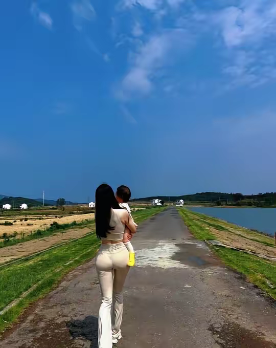 不用正面背影就已经够了