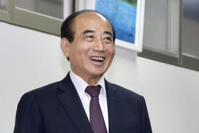 历史为什么选择王金平台湾政坛近期出现一个极富戏剧性的画面：早已卸下“立法院长”