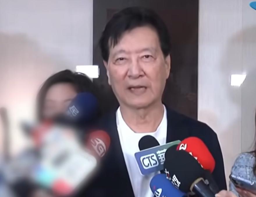 赵少康今天早上面对媒体说，国民党现在已经是在野党了，怎么还搞内部打击异己的那一套