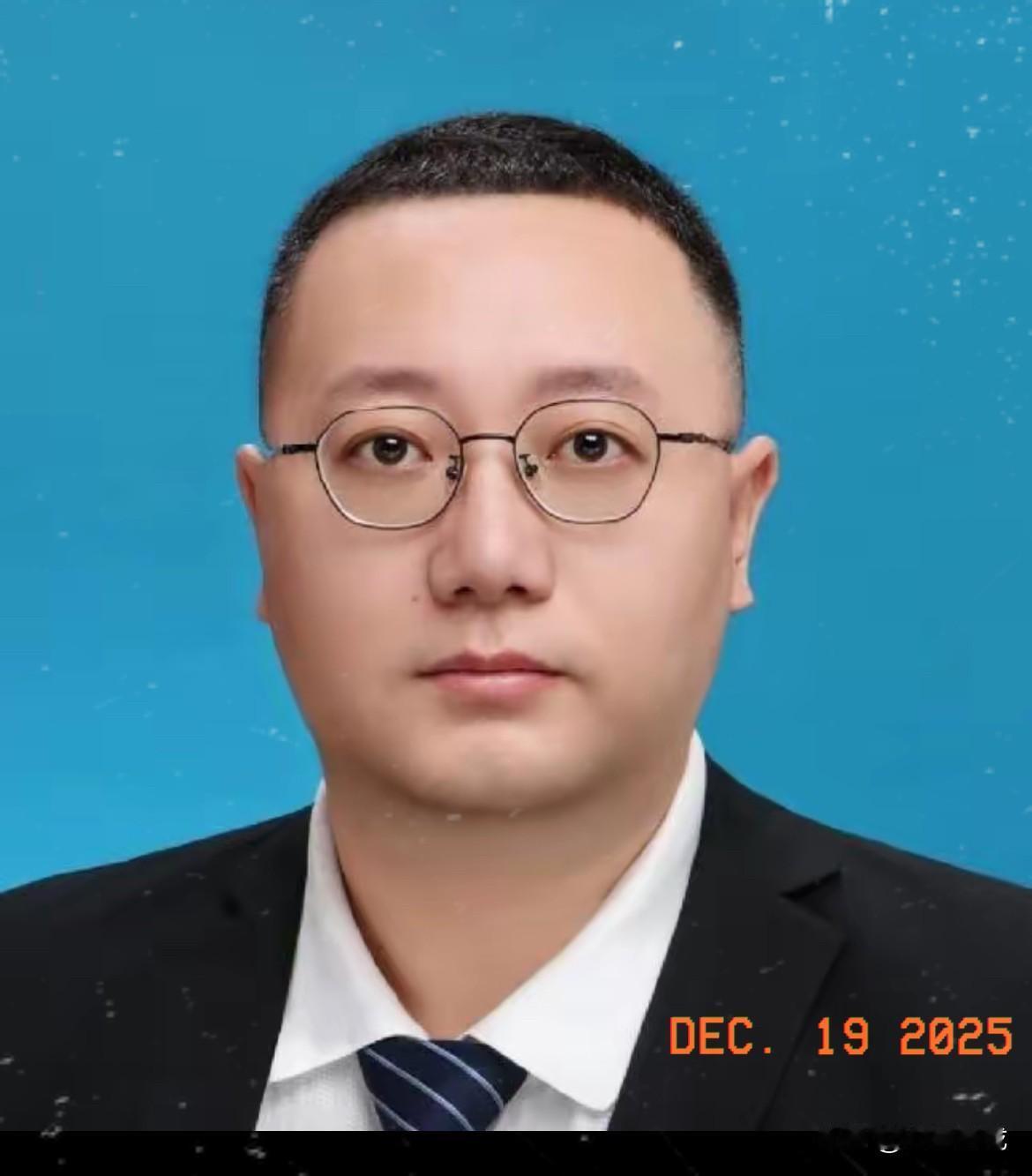 四十出头的白涛教授，在新疆干了件改变西北生态的大事！别人躲着沙漠走，他带着团