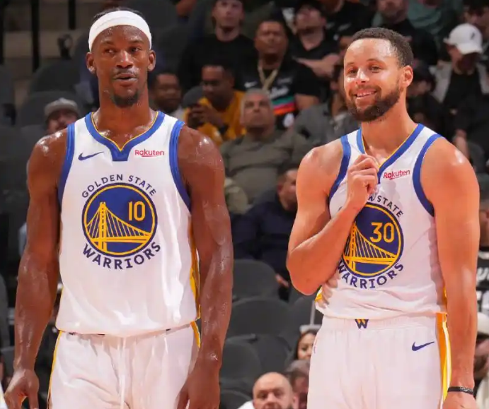 要争冠，勇士中期的交易方向以及适配的球员！勇士的体系是以:转换进攻提速，传切