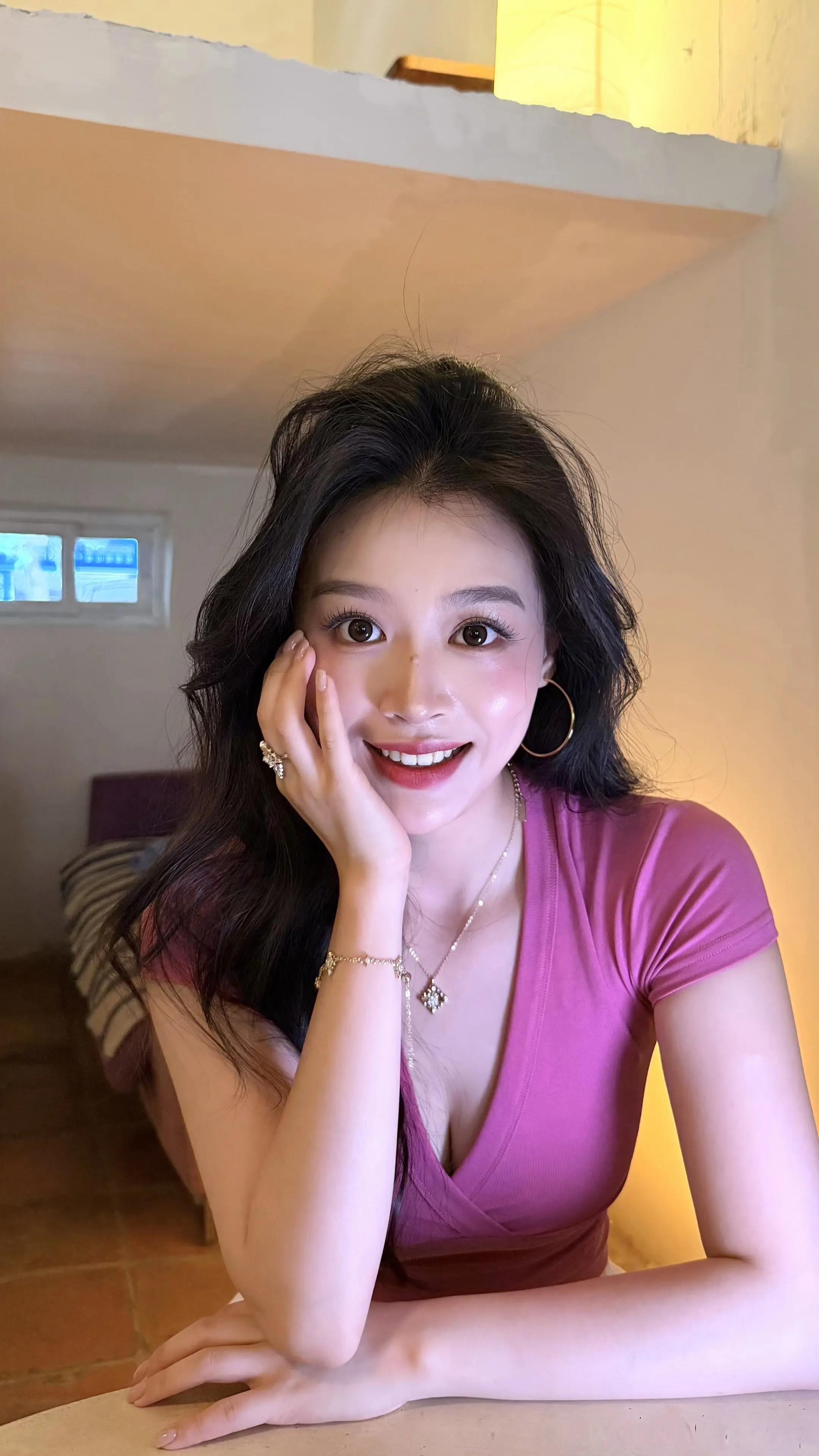 丘比特轻轻飞过月光下。