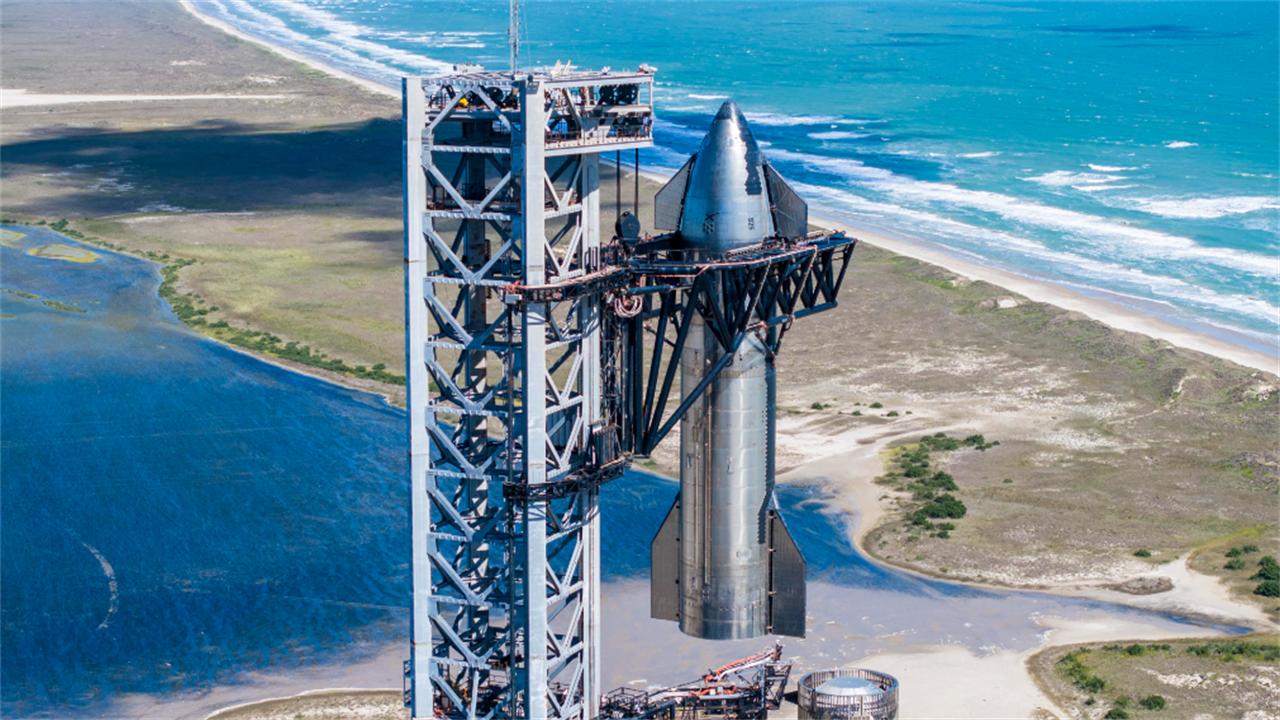 马斯克捅破最后一层窗户纸，高调亮出王炸，向中国下“战帖”当埃隆·马斯克的Sp