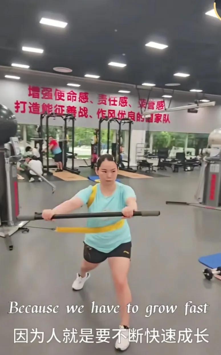 何卓佳更新动态了。厦门乒超结束后，佳佳也回到北京了，昨晚看到佳佳更新了动态，说