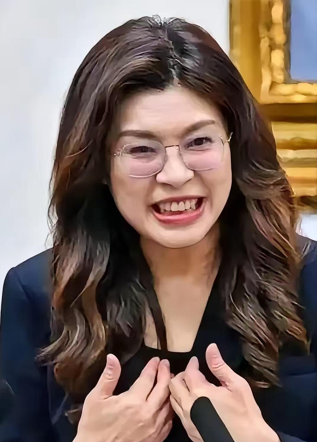 郑丽文6月23日在受访时的一番言论，引发大陆网友广泛讨论。她原话称“现阶段两岸连