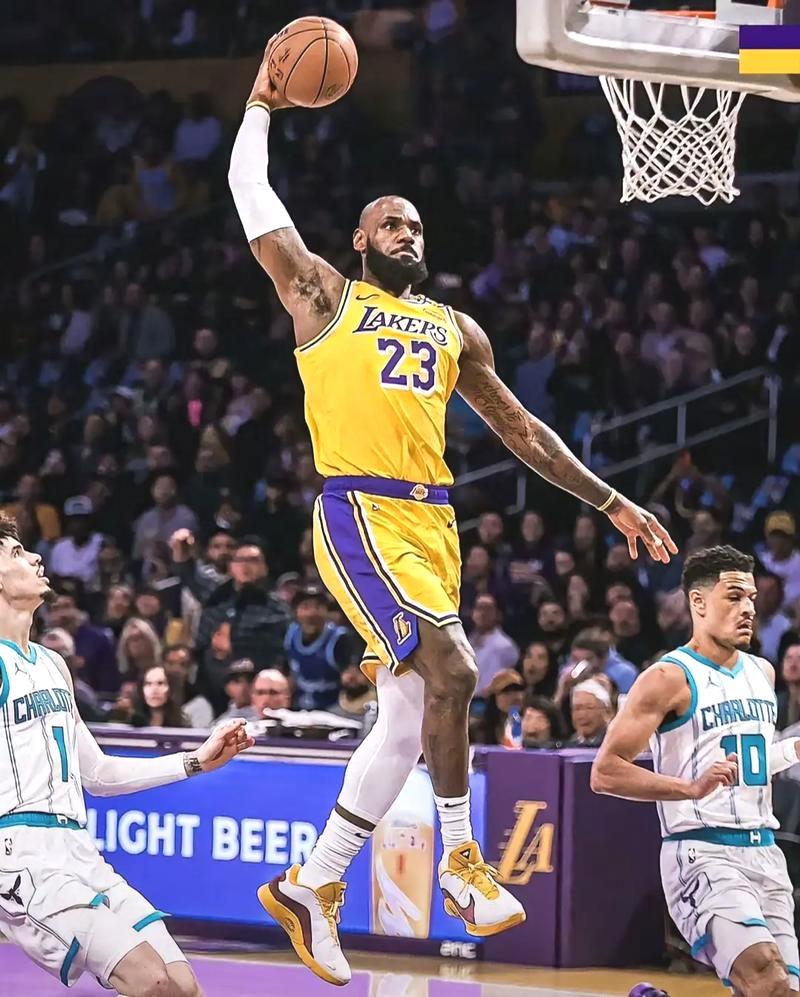 这个真不能喷，詹姆斯距离NBA总出场次数只差6场，本赛季成为历史第一人已成定局！