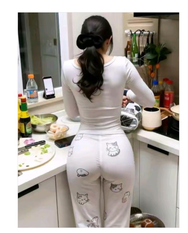 做硬菜送孩早上去学校；孩儿要吃熘肉段；晚餐必须满足她；亲自掌勺做硬菜；