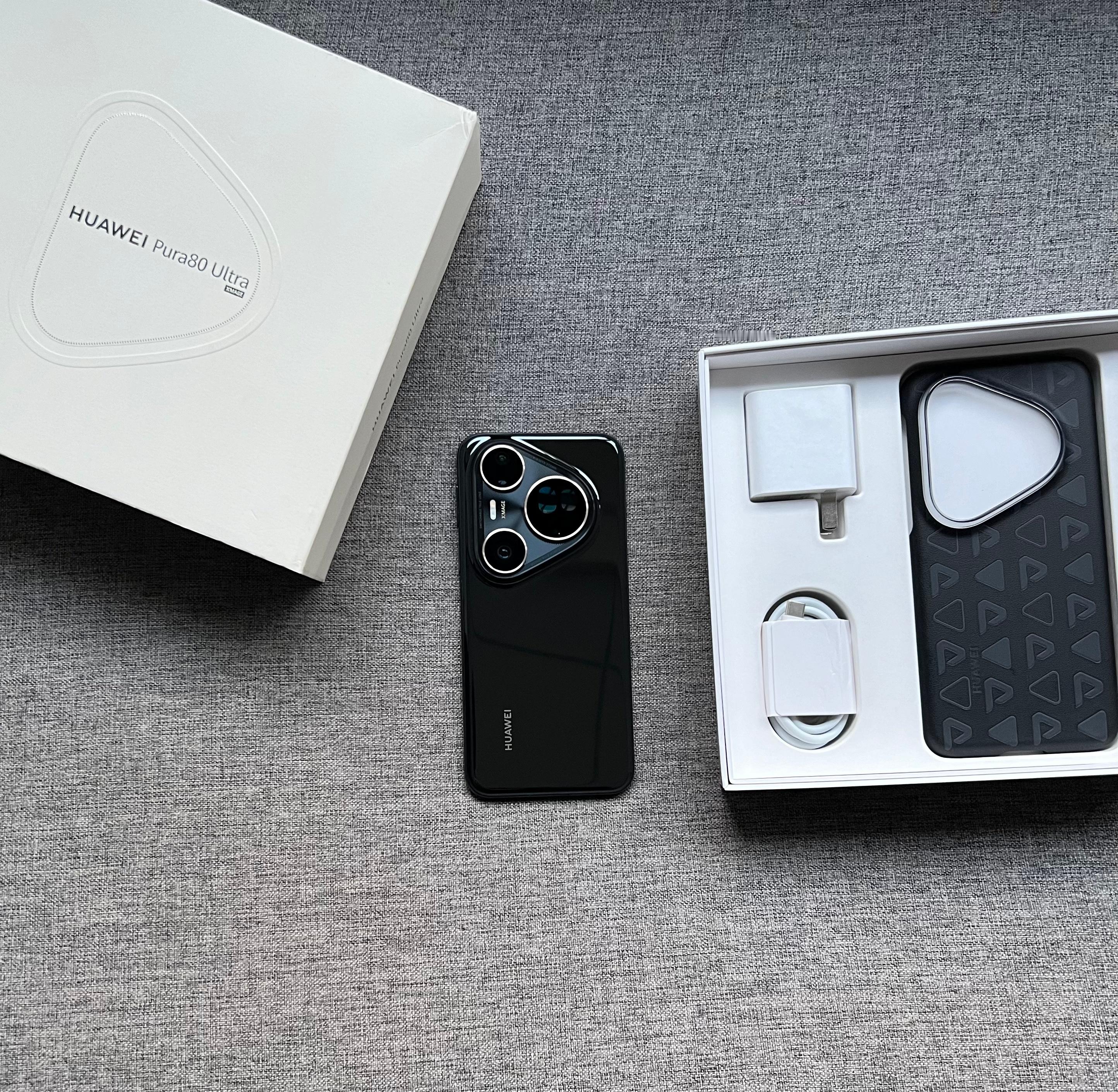 华为Pura80Ultra16+512G鎏光黑，屏幕完美，中框细微使用痕迹