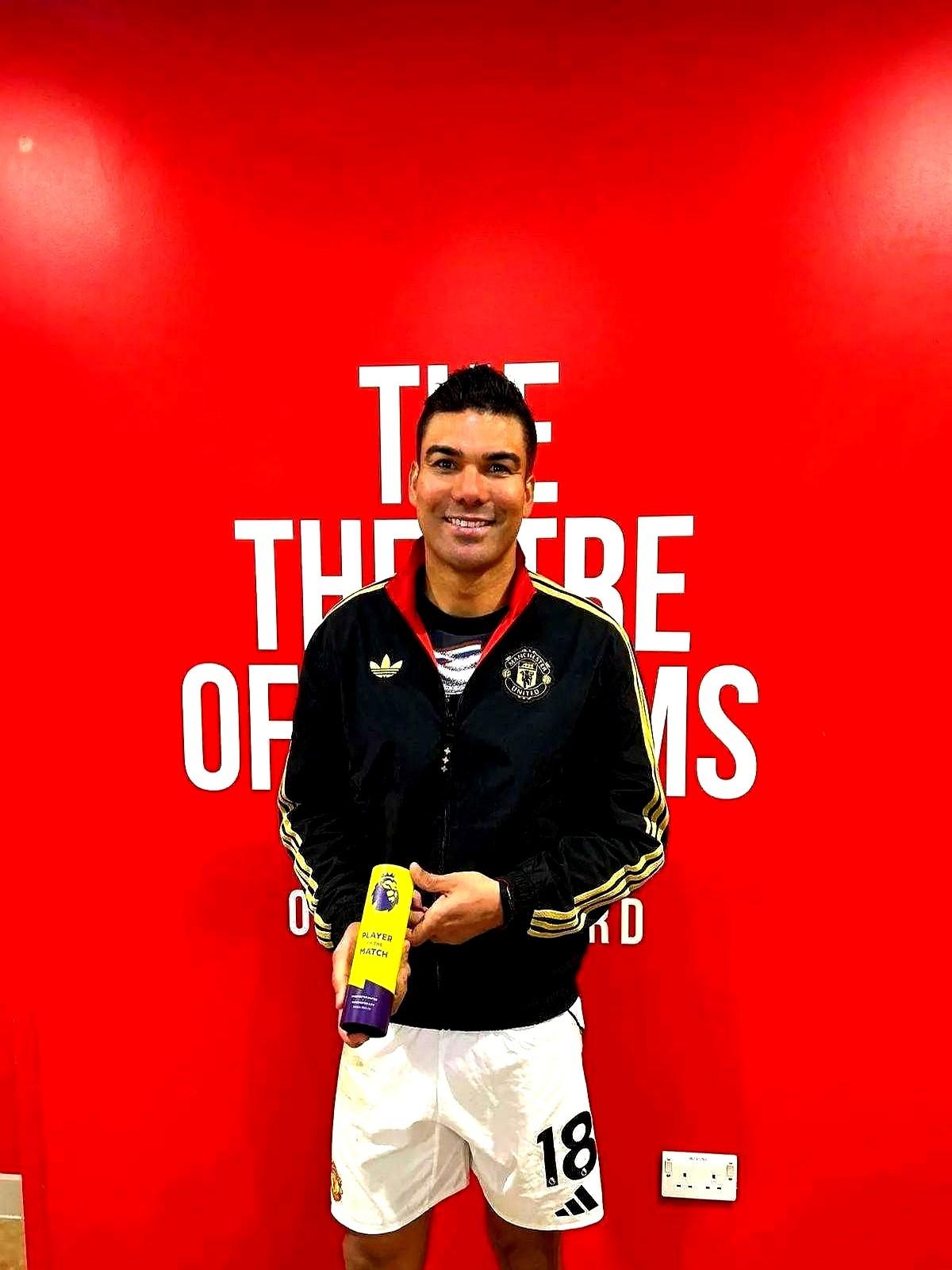 四年多赚五千万欧元！33岁的卡塞米罗，正式告别曼联。代价就是，用皇马时期的五