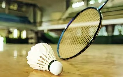 黄雅琼就是个“恋爱脑”，不知她为何偏要选择刘雨辰？！有网友说，黄雅琼选择刘雨辰是