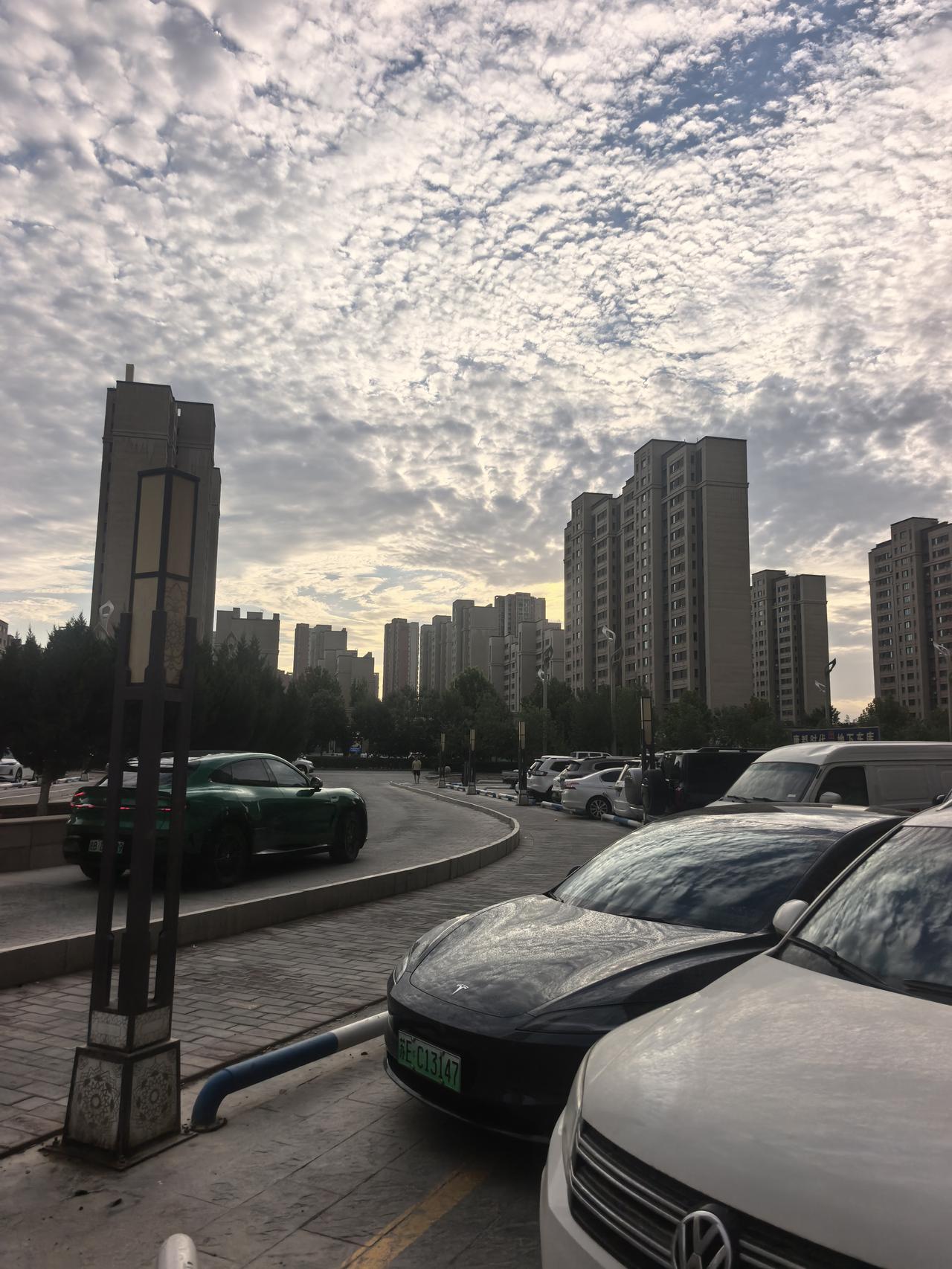 感性终究败给了理性人这一生，终究要承认一个残酷真相：所有长久的安稳、高级的
