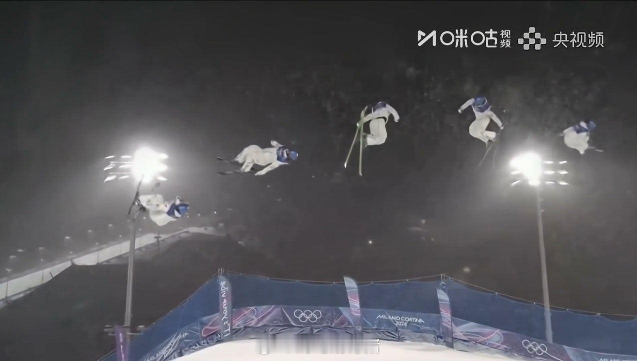 谷爱凌第一滑也拿到了90分的高分！！跟前面两名拿90分的选手咬住了！另外，今天决