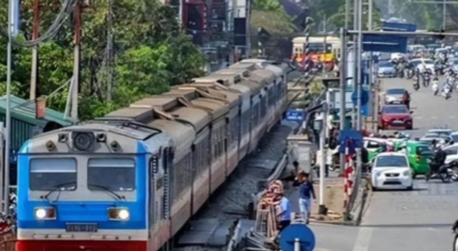 越南觉得自己是“香饽饽”，拒绝了中国高铁技术的支持，本以为其他国家会抢着合作，没