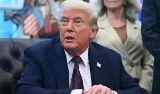 特朗普这话就很有意思了，当主持人问他，如果日本与中国开战，美国会不会支持日本时，