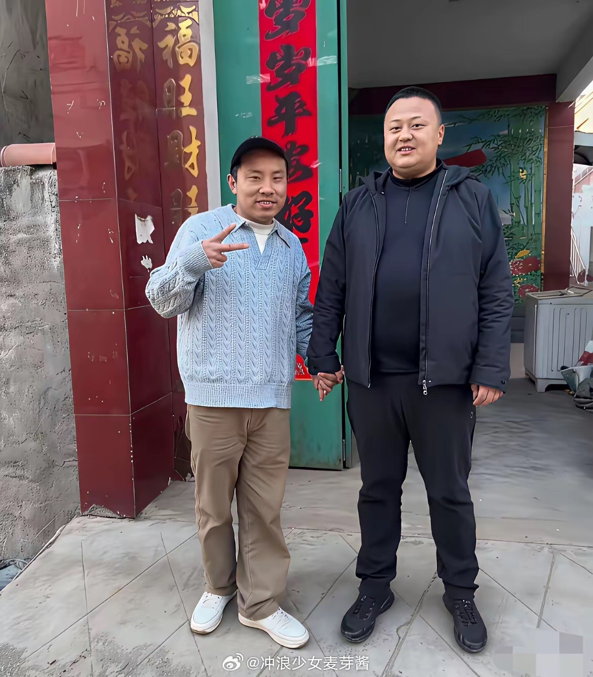 脱口秀冠军徐志胜回村过年，好接地气啊！