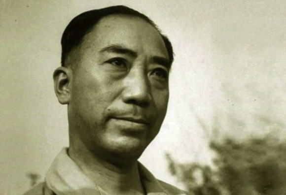 1945年，戴笠邀请50名汉奸吃饭，待众人吃完得意时，他却突然说道：“现在公布逮