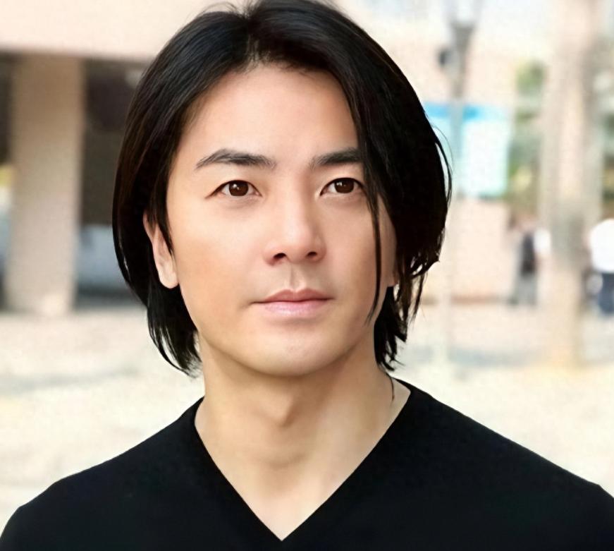 王晶没说错，57岁久居“日本农村”的郑伊健，早已选择另一种人生演唱会取消，风波