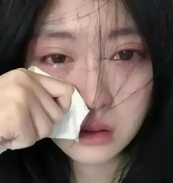 兰州北山新房从百万跌到五十万，我表弟2019年高位接盘，现在每天盯着业主群叹气。