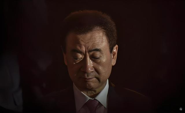 王健林身患股权“渐冻症”