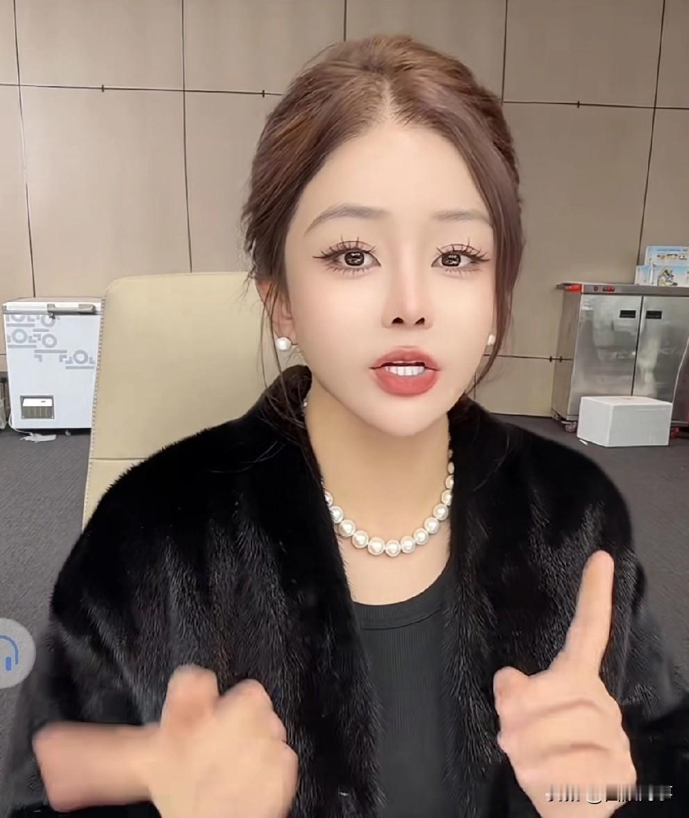 丁老五称没有初瑞雪就没有818，没有初瑞雪就没有辛选，当年叱诧风云的大姐为了家庭