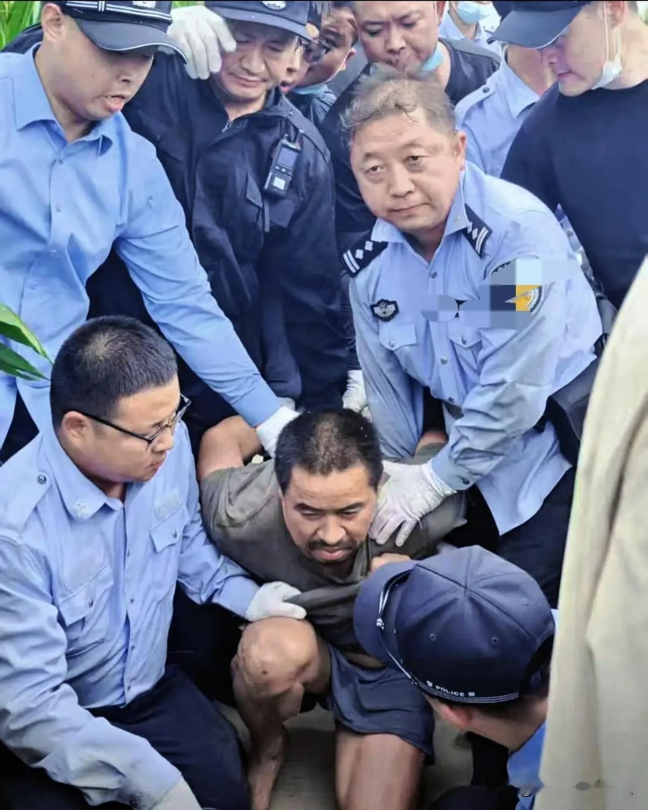 他被抓，竟然是被举报的😡穷疯了这是，5万块的奖励拿着也会烫手吧！