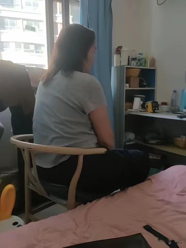 住儿子家5年，一顿饭之后她回了老家儿媳带孙子回娘家那天，儿子开口就说：“你来之
