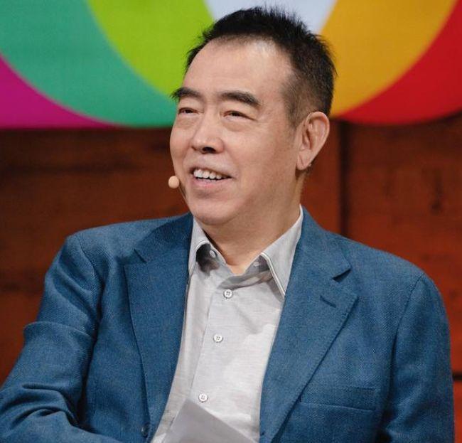 导演陈凯歌说，陈飞宇这个孩子，去英国留学，那是一个老牌的贵族学校，每一个学生，都