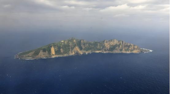 日本刚扬言强登钓鱼岛，美媒：中国数千艘渔船集结，要封锁海域？ 最近日本共同社