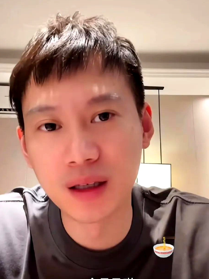 被迫丢掉世界第一徒弟？这教练也太爽了！邱贻可最近为分组头秃：一边是稳坐1