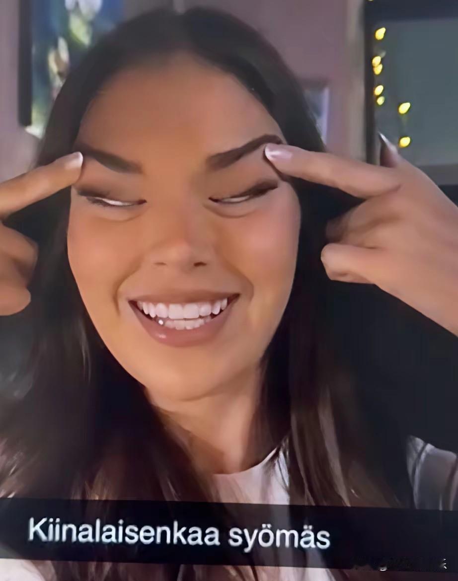 不作不会死芬兰环球小姐冠军莎拉、扎夫斯把自己的冠军头衔作没了。“和中