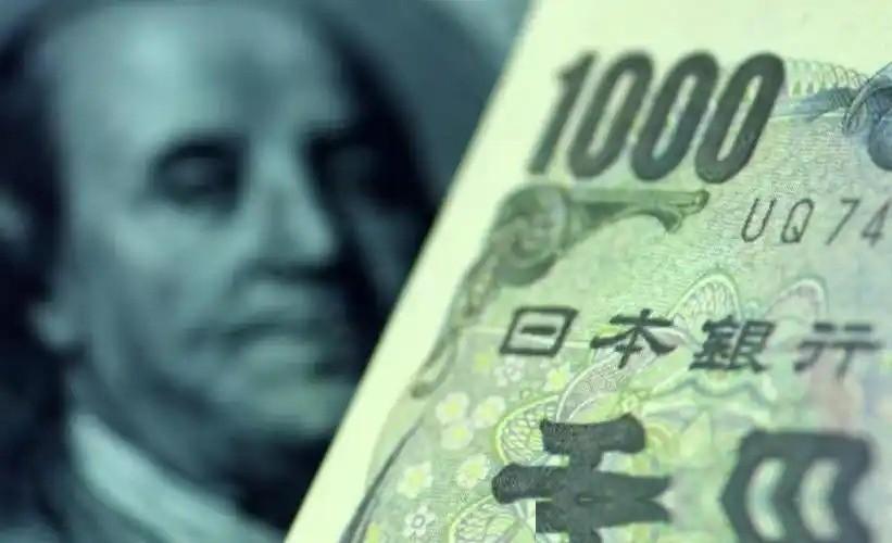 日本十年后会不会跌成发展中国家，很多人盯着的是日元汇率，但真正奇怪的问题其实是：