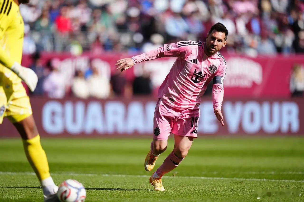 一击制胜！迈阿密国际客场2-0零封皇家盐湖城北京时间4月23日，美职联常规赛继续