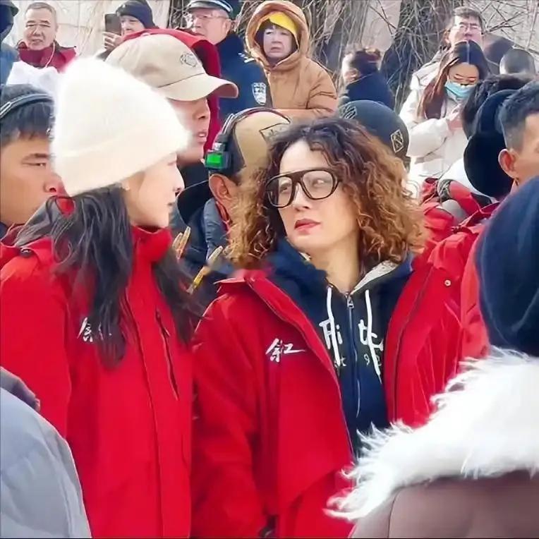 马伊琍新剧这出是要迷死谁迷雾剧场新剧《余红》（又名《余红旧事》）放出预告，马伊琍