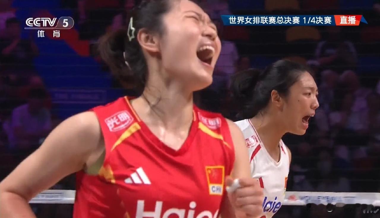 中国女排3:2逆转霸榜第一的美国女排杀入四强。恭喜恭喜🎉🎉🎉给今天的关键