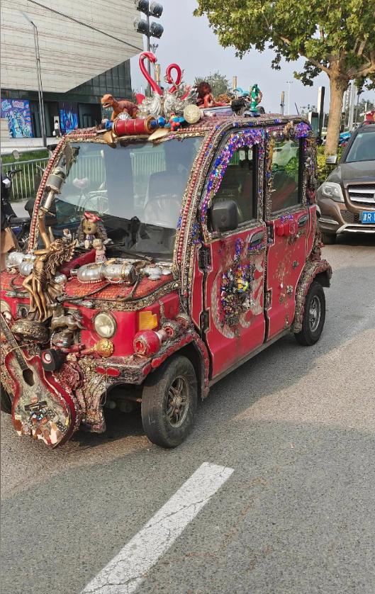 请找出图中合法的装饰[睡觉][睡觉][睡觉]