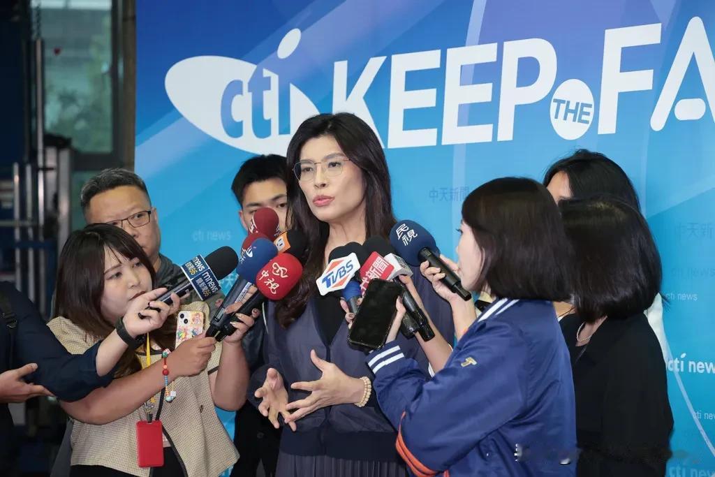 “洋洋大党钱要靠小额募捐”！国民党经费何来？郑丽文喊「小额募款」。国民党主
